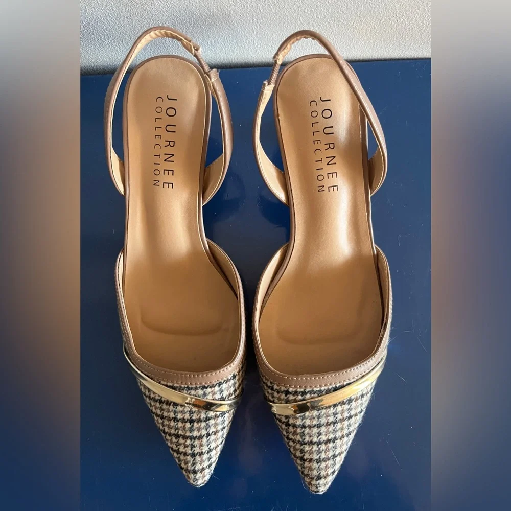 Journee Collection Plaid Heels With Gold Metallic Accent. Size 10. New